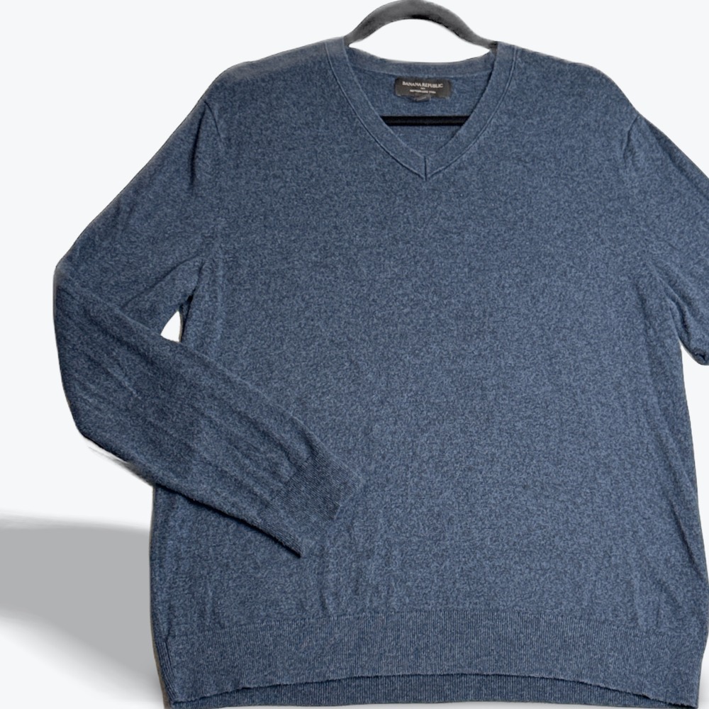Banana Republic Mens Sweater Premium Luxe Yarn V-Neck Large Blue Knit